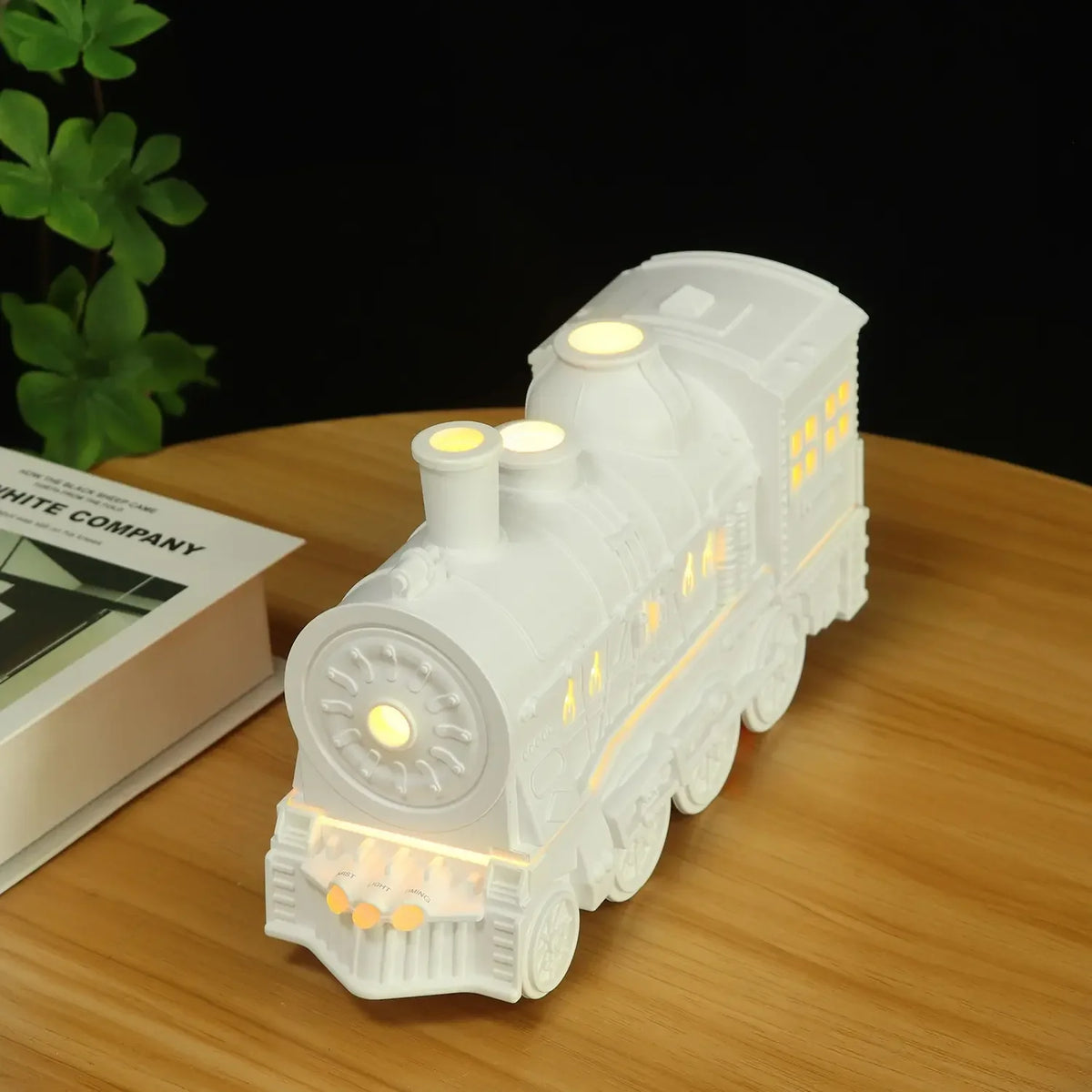 Ultrasonic train aroma diffuser for bedroom or desk